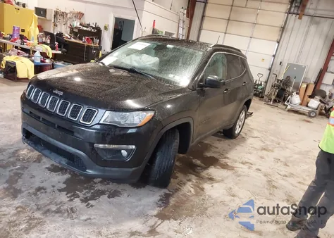 2019 Jeep Compass Latitude 4X4 from USA, damaged, VIN 3C4NJDBB7KT768136